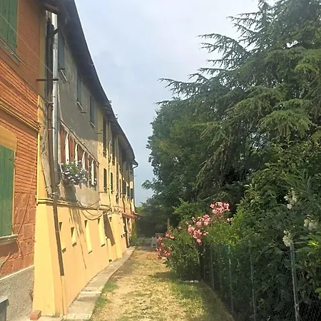 فندق مبيت وإفطار Monte Donato بولونيا